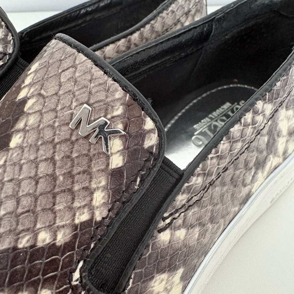 Michael Kors Women’s Python Snakeskin Embossed Bl… - image 4